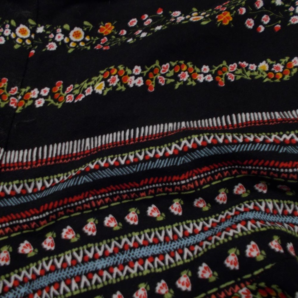 Loft Printed/Patterned Shorts Black/Multi Color S… - image 5